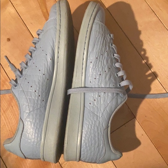 Adidas - Picture 3 of 3